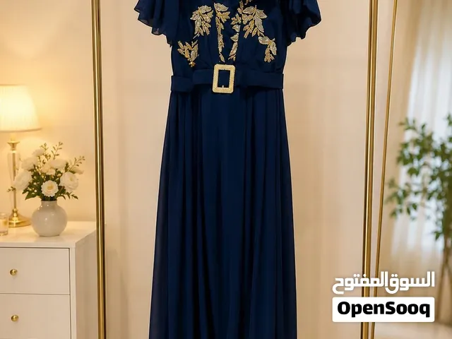 فستان انيق وفخم مقاس مديم بسعر مايتفوت
