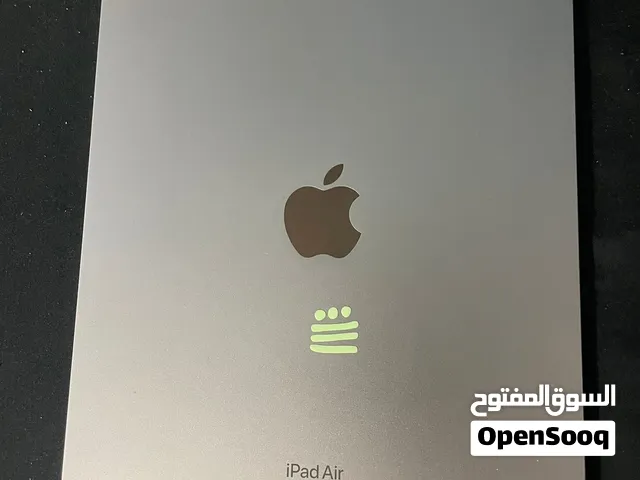 ايباد اير 5 مستعمل بحجم 10.9 انش وذاكرة 64 جيجابايت من أبل