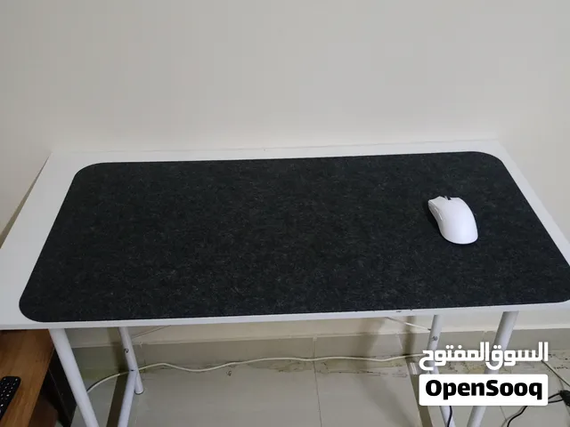 طاولة منزلية للعمل و للدراسة