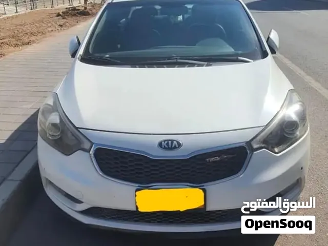 GCC Oman Kia Cerato 2016 SX _ full option number 1 _pearl color mint condition
