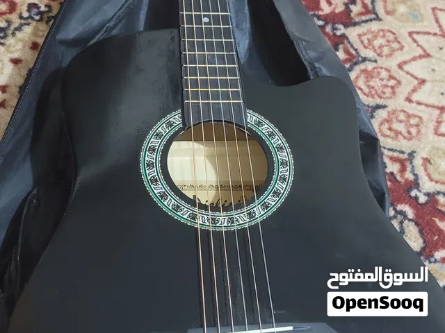 جيتار مستخدم للبيع