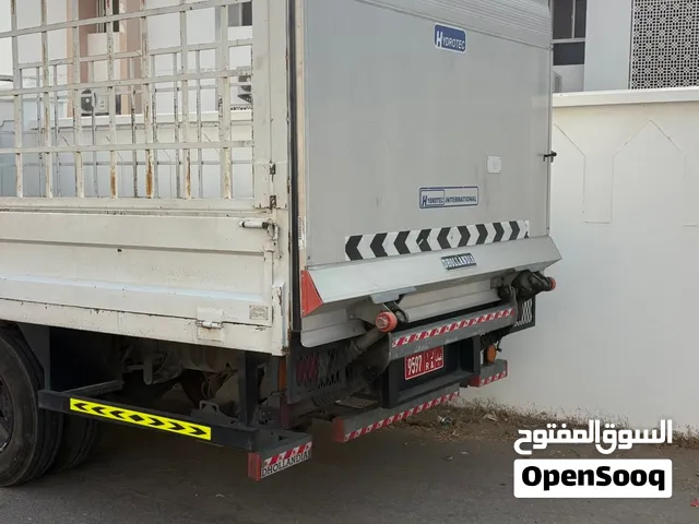 ايسوزو موديل 2023/ 3 طن مع رافعة هيدرولك مستعمل بحالة جيدة