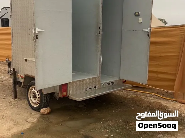 دورة مياه متنقله تحتوي على عربي فرنجي استحمام 3 في 1