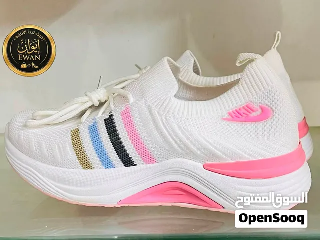 احذيه وشنط للبيع