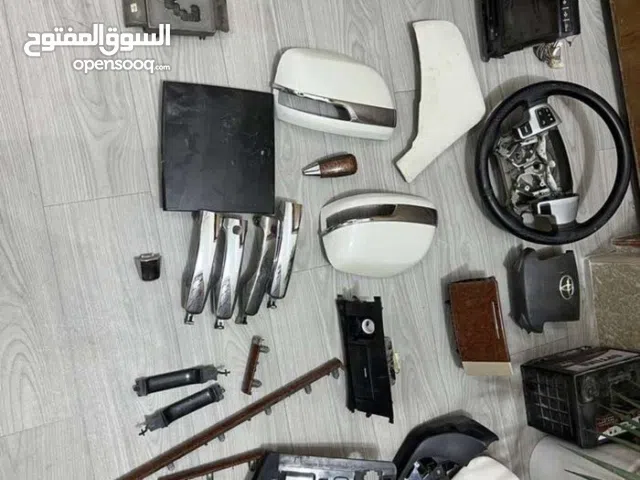 أغراض لاندكروز موديل 2015 داخليه للبيع