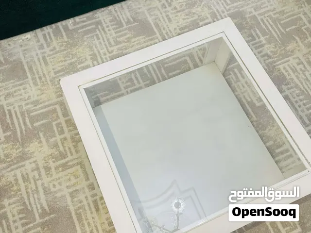 طاولة ايكيا استعمال نظيف شبه جديدة