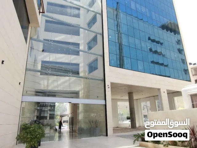 مكتب سوبر ديلوكس للإيجار السنوي موقع استثنائي في شارع مكة مباشره ومطل على ابراج السادس