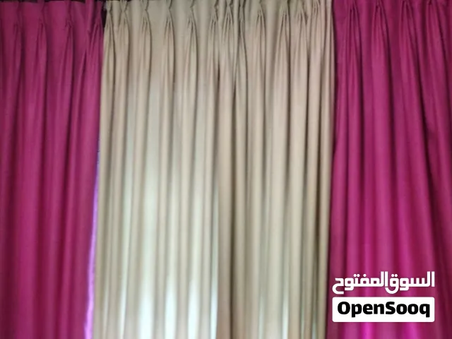 ستائر عدد 3 بحالة ممتازه جدا