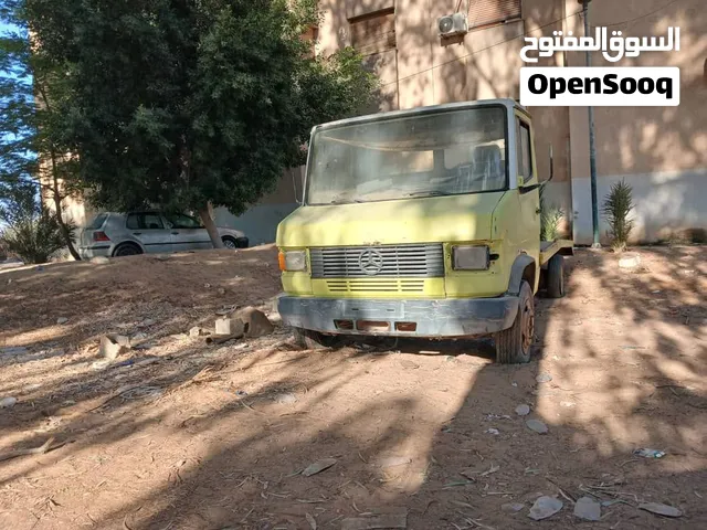 مرسيدس محرك الاخضر