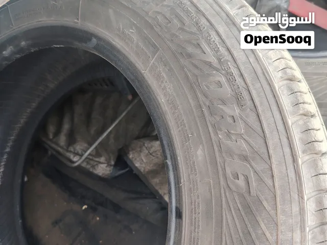 للبيع 2 تاير مقاس 215/70/16