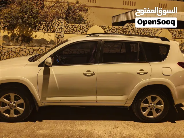 Used Toyota RAV 4 in Al Dakhiliya