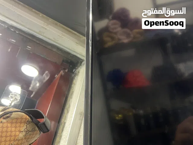 شاشة بحالة السفار قاعده بنايلوها