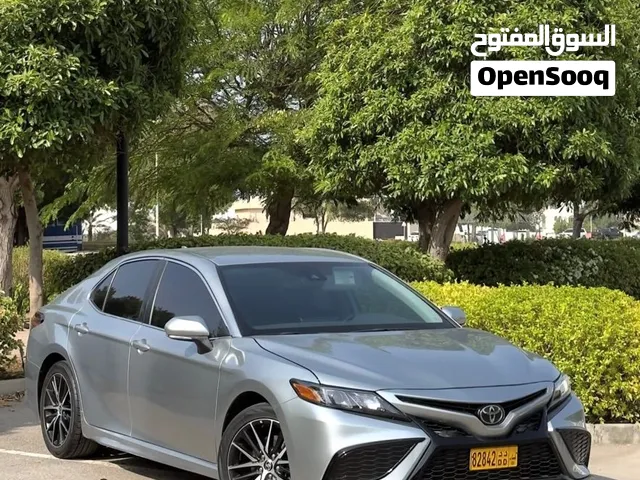 تويوتا كامري 2022 للبيع