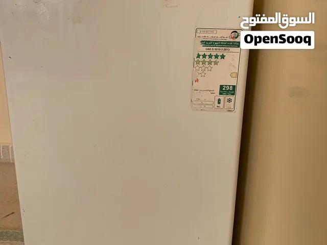 ثلاجة صغيره للبيع
