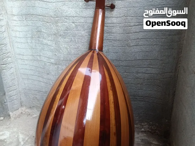 عود شرقي بحالة ممتازة وصوت دافي جداً – فرصة لعشاق العزف!