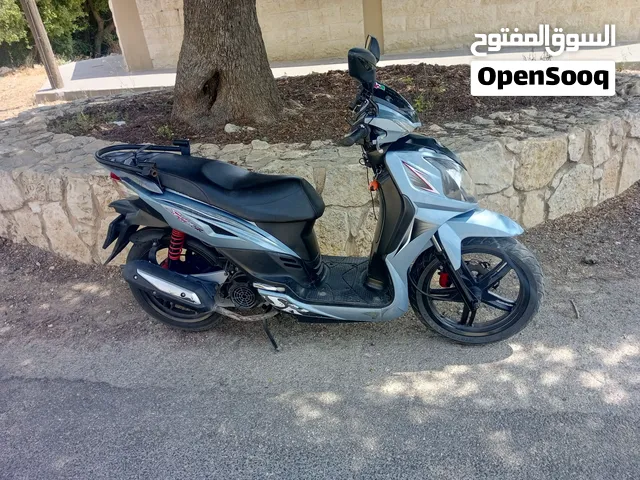 سكوتر sym sr 200