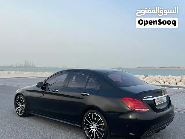 السياره مرسيدس بنز