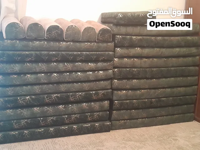جلسة شبه جديدة للبيع 4في،5 كاملة 19وستة مخاد بساط 4ف5الله يبارك بي 400