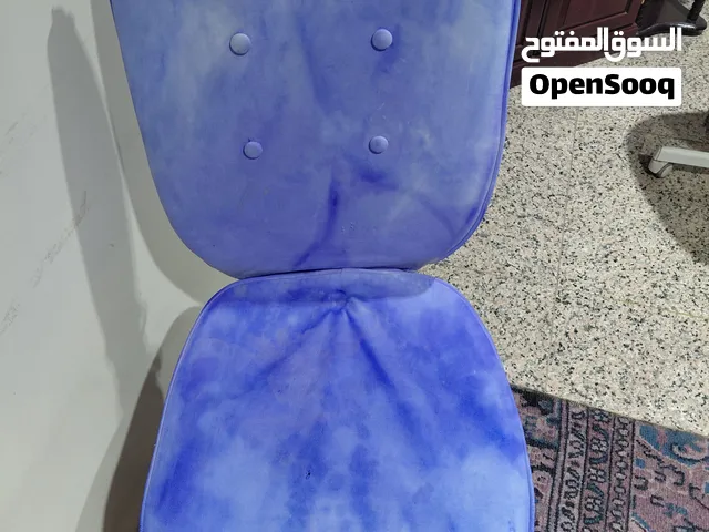 2كرسى مكتب بحالة ممتازة جدا الوحد بي 8