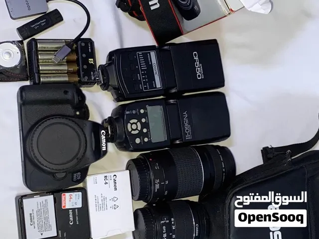 كمرا كانون D700 نضيفه