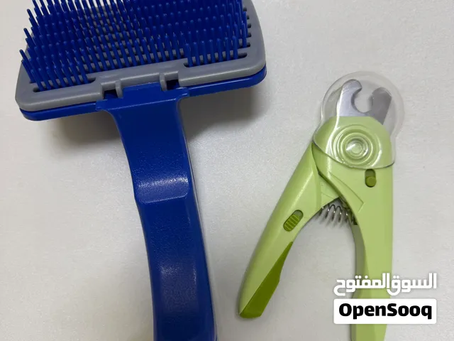 Cat or dog brush and nails trimer