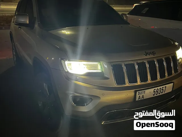 جيب موديل2015/ 8نظيف جدا للاستخدام ممشى 86000 فقط بموصفات الموتر مفحوص وجاهز الموتر لقطة ..