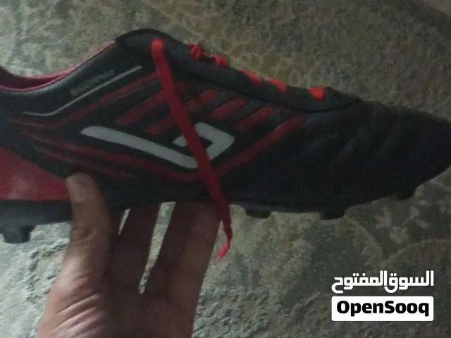 حذاء رياضة نمرة 44