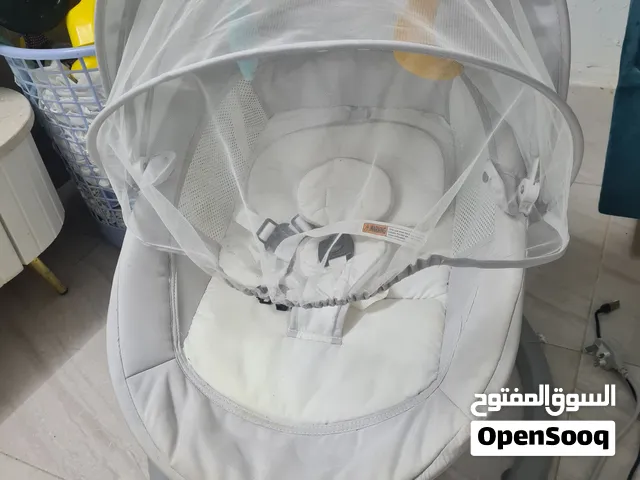 سرير اطفال هزاز