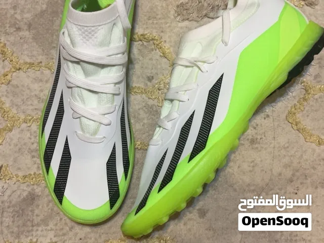 جوتي اديداس ولا مره ملبوس واذا جيت وحصلت عيب شله ببلاش وقد كلامي انا  بسعر 90