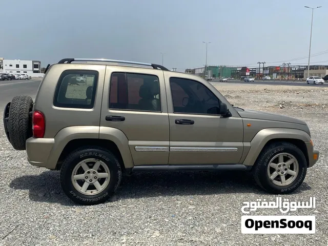 جيب ليبرتي دفع رباعي بحاله ممتازه