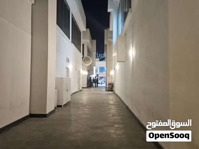 محل في شارع الكهرباء في أسواق القرين