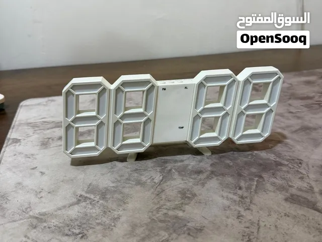 ساعة رقمية صغيرة وعملية
