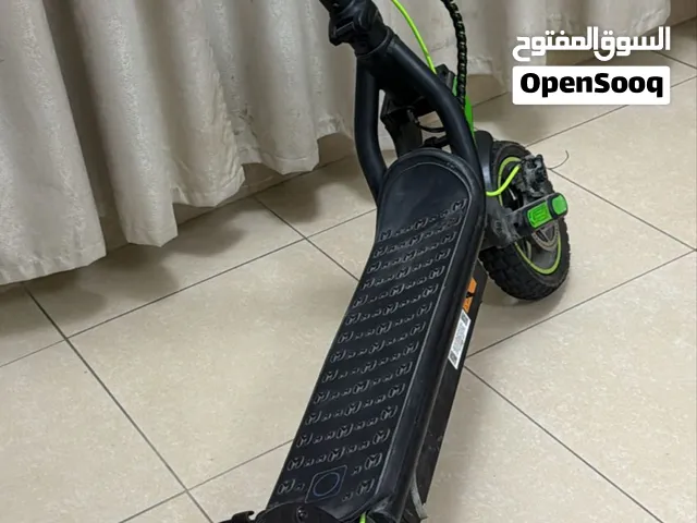 سكوتر كهربائي مستعمل شهر تقريبا 80 دينار وقابل للتفاوض