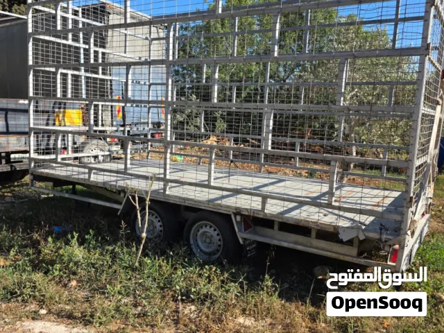 عرباية قانونية طول 4.5 متر والعرض 2.25  حمولة 2.2 طن