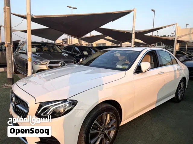 MERCEDES BENZ E-450 4MATIC 2020 - LOW MILEAGE ميرسيدس بلون ابيض متاحة للتقسيط عالبنك