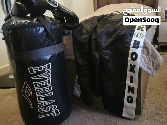 عدة بوكسينج كيس وقفازات