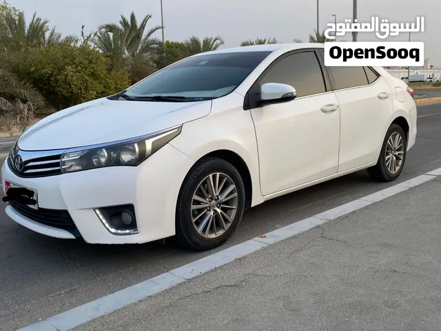 تويوتا كورلا فل ابشن رقم واحد خليجي 2015 نظيفه جداً ماشيه 270  الف فقط استخدام شخصي