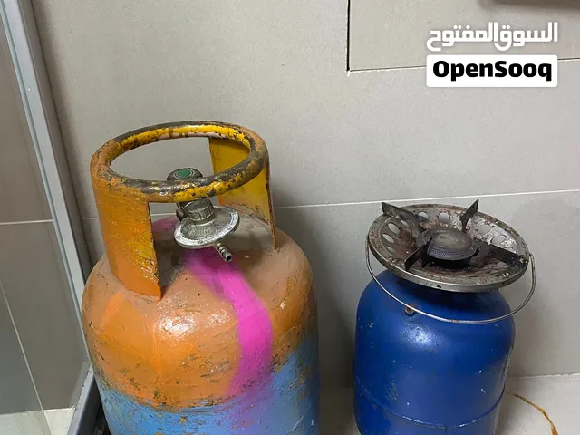 Gas cylinder with regulator