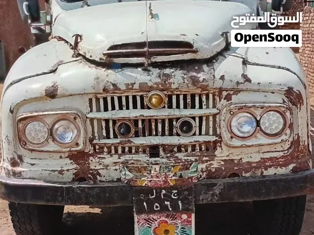 لوري هوستن