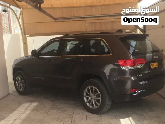 جيب جراند شيروكى 2016 سيرفس وكالة