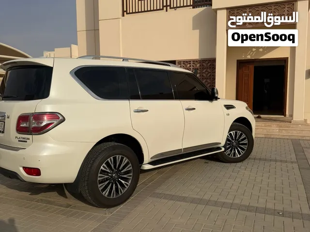 للبيع نيسان بترول بلا تنيوم رقم 1 مفاتيح الوكاله نظيفه جدا