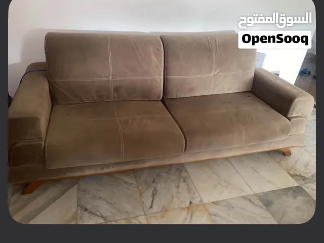 صالونات للبيع