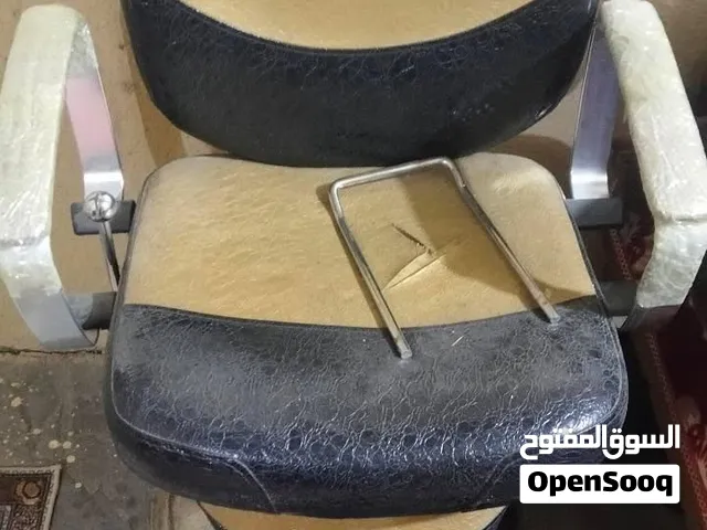 كرسي ومرايه حلاقه جدد