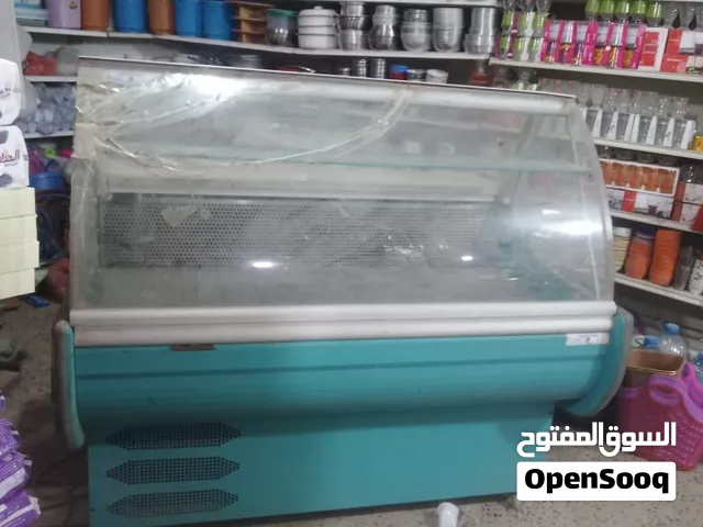 ثـلاجـة مسطح  عرض أجبـان وحلويات ولحوم وغيرها