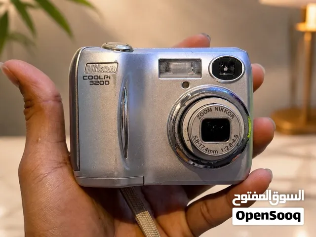 Nikon COOLPIX 3200 — Classic Digital Camera
