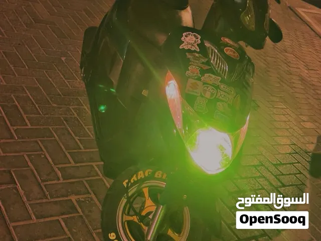 سكوتر سوزكي للبيع موديل 2012 مسجل مامن لي شهر 11 450 دينار