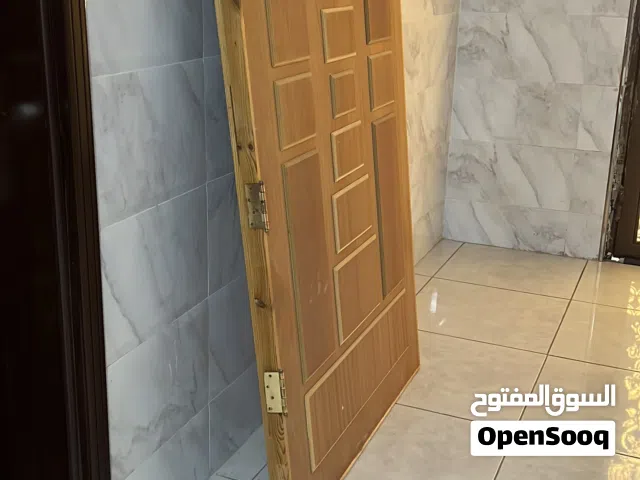 ابواب خشب جديده