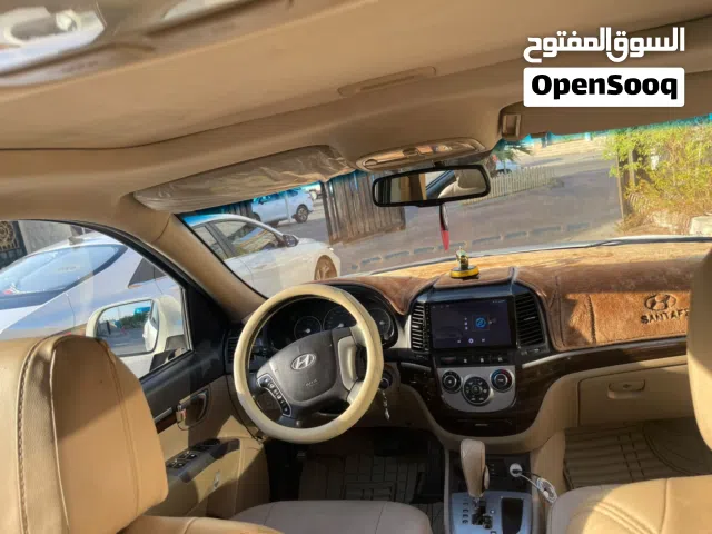 2012 هيونداي سنتافي Standard