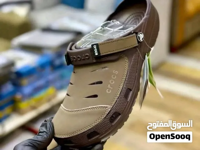نعال وصنادل ماركات