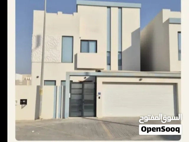 للايجار فيلا في اللوزي شامل الكهرباء